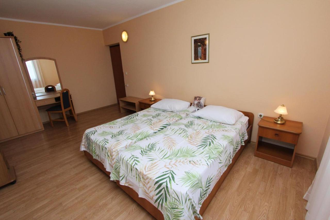 Apartamento And Dino *
