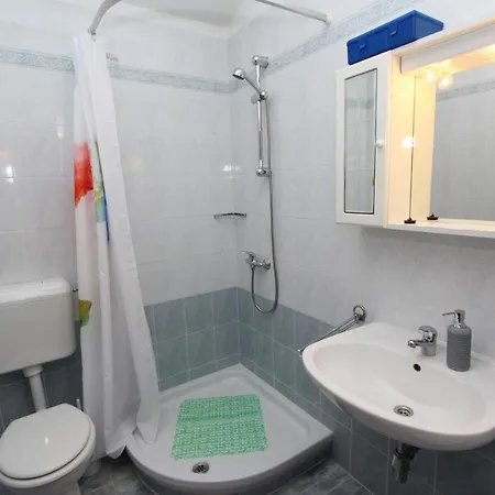 Rooms And Apartments Dino Rovinj Exterior photo