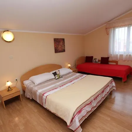 Rooms And Apartments Dino Rovinj Exterior photo