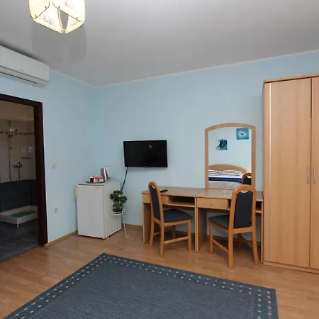 Rooms And Apartments Dino Rovinj Exterior photo