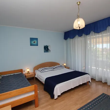 Rooms And Apartments Dino Rovinj Exterior photo