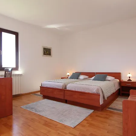 Rooms And Apartments Dino Rovinj Exterior photo